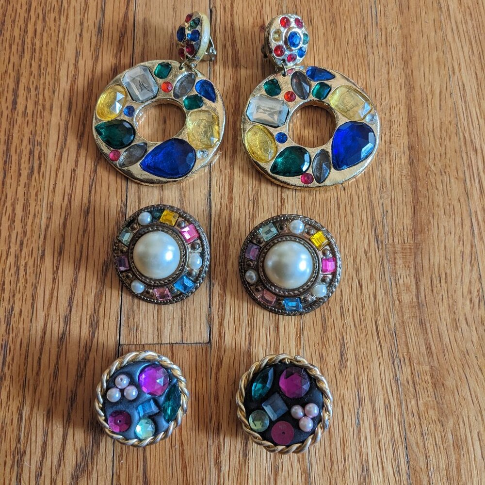 Vintage set of 3 gold tone and faux gem stones earrings